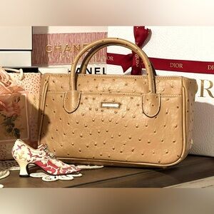 ROSETTI ostrich skin purse 👜🧸